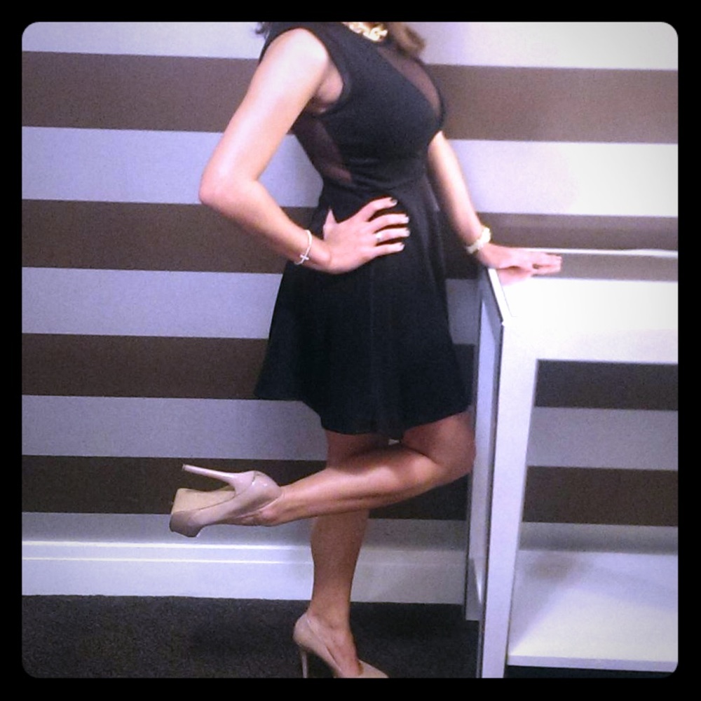 Mesh back and front middle Guess dress